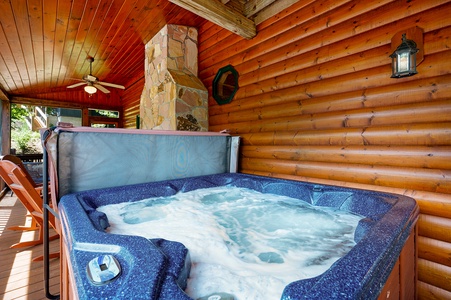 Escape to Dreamcatcher - Entry Level Hot Tub