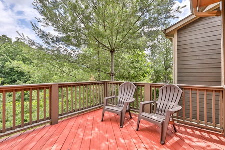 Bear Pause Cottage - Deck Space