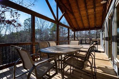The Peaceful Meadow Cabin- Entry Level Deck Dining Area