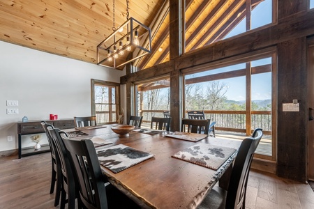 Big Top of Blue Ridge: Dining Area