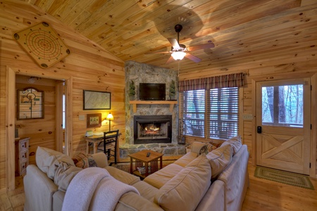 Bear Butte - Living Room with Wood-Burning Fireplace