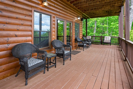 Moonlight Lodge - Lower Level Deck Seating