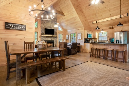 BeauJax Cabin - Main Level Open Floorplan