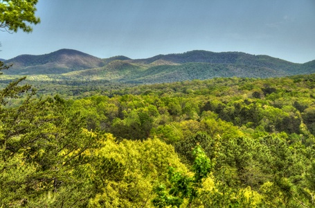 Aska Lodge- Mountain view from the cabin
