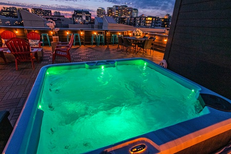 Hot Tub Haven ❤