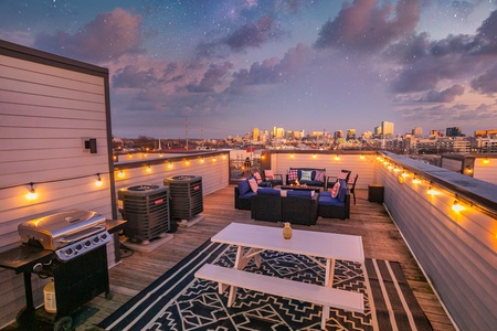 BBQ & Fire Pit City Views