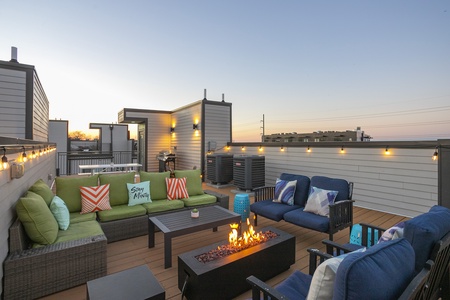 Rooftop Patio unit 1
