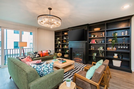 Huge TV with tons of entertainment options!