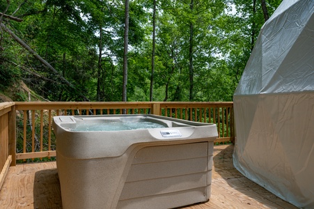 site 5 hot tub