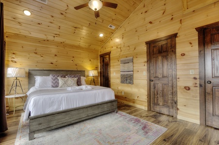 Bedroom 1 - 1 King Size Bed