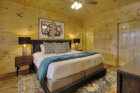 Bedroom 1 - 1 King Size Bed