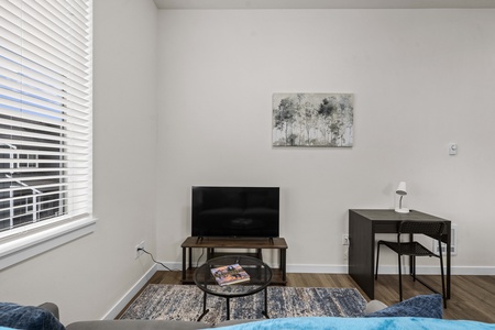 Urban Living: Stylish Apts in the Heart of Tacoma