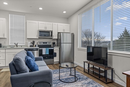 Urban Living: Stylish Apts in the Heart of Tacoma