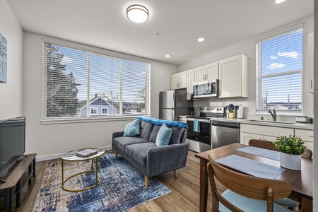 Urban Living: Stylish Apts in the Heart of Tacoma