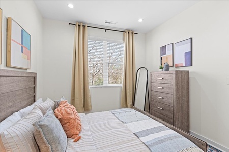 Sleek and Comfortable Bedroom