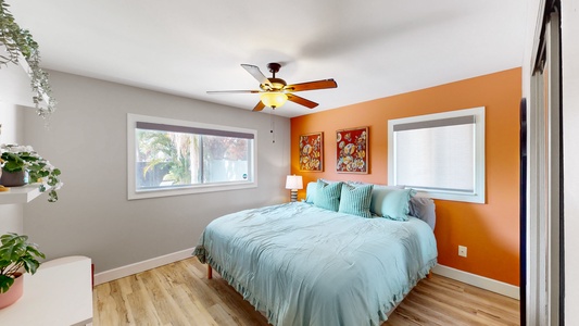 Comfy South Tampa bedroom with ensuite bathroom