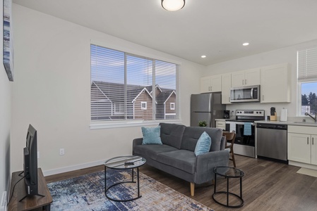 Urban Living: Stylish Apts in the Heart of Tacoma