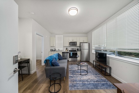 Urban Living: Stylish Apts in the Heart of Tacoma