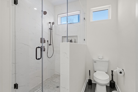 Ensuite Bathroom with Shower