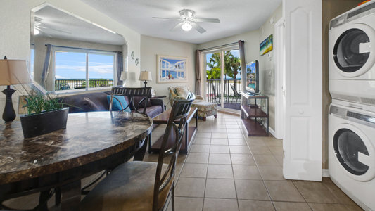 Surf Beach Room 203 Living Room(3)