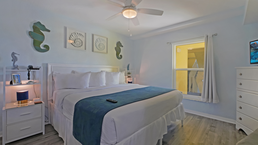 South Beach Room 207 Bedroom (1)