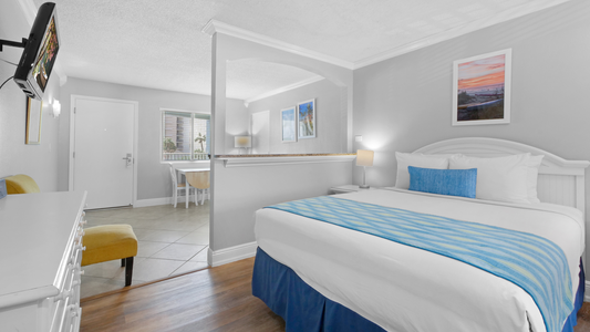 Bedroom - Queen Bed
