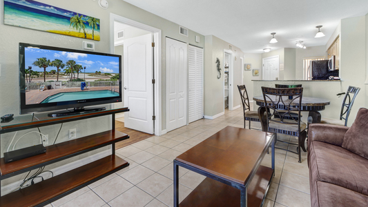 Surf Beach Room 203 Living Room