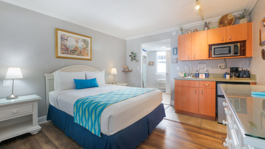 Queen Bed and Kitchenette