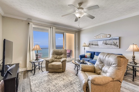 Interior-Living Room-KLH5632.JPG