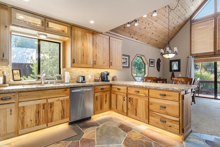 Kitchen Countertops: Pinecone Lodge with Private Hot tub