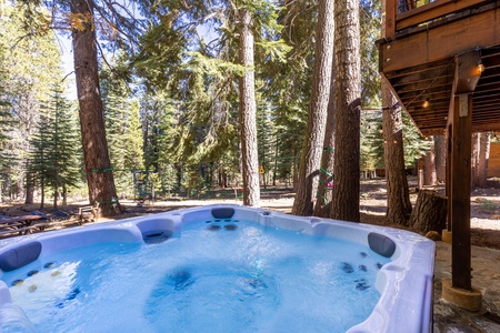 Evergreen Oasis with Hot Tub