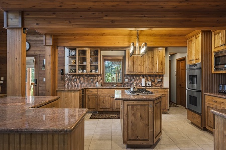Kitchen: 
Donner Lake Vacation Lodge