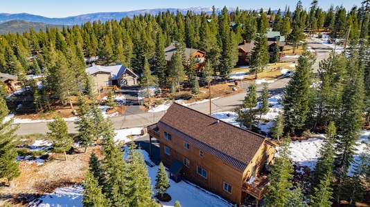 Aerial View of House: Mountain View Lodge