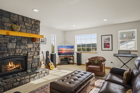 Downstairs lounge area: Mountaintop Tahoe Donner Getaway