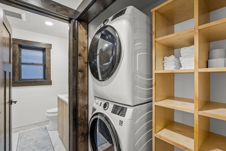 Laundry Room Palisades Modern Oasis