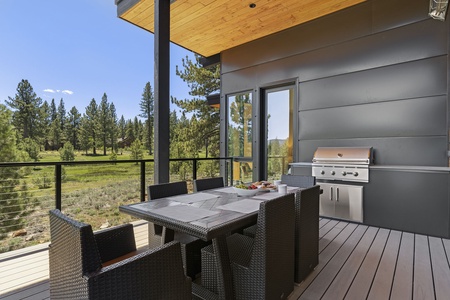 Alpine Greenside Estate Porch