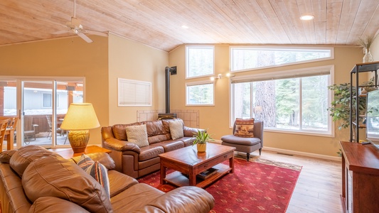 Living Room: Three Pines Family Cabin