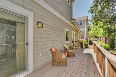 Back Deck with Seating:  Wintercreek Mountain Delight