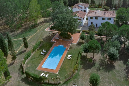Aquila Villa + Cottage