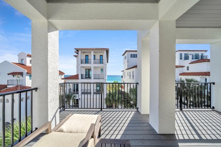 The wonderful wraparound balcony off the living room!