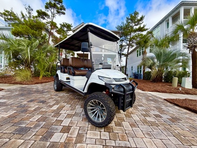 Time to head down to the Beach - A 6-Person Golf Cart is INCLUDED!