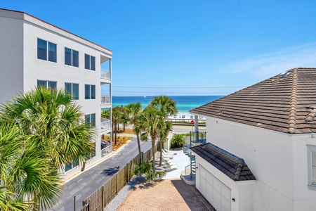 Gulf views from the 3rd floor balcony!