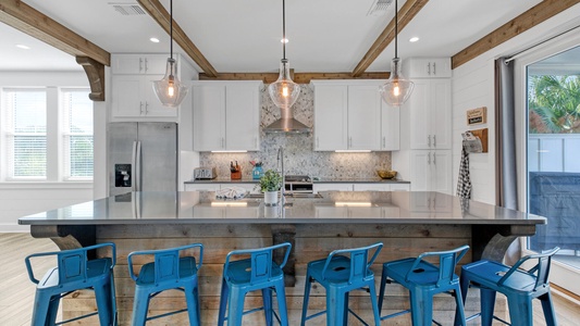 Plenty of additional seating at the kitchen island!