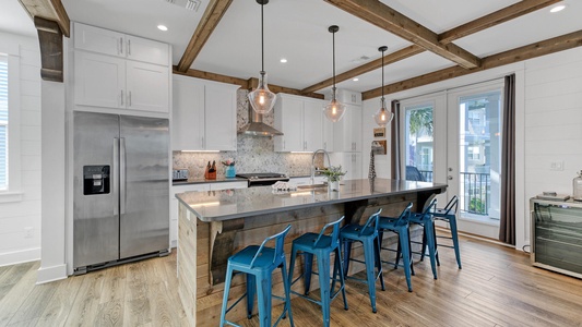 The breakfast bar offers a great conversation space!