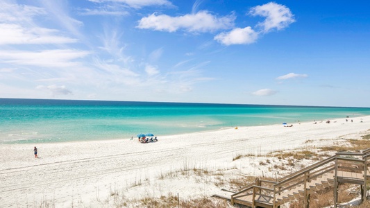 The sugar-white sand and aquamarine waters of the Gulf of Mexico!