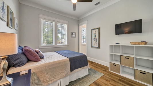 The upstairs queen room with twin trundle and private bathroom!