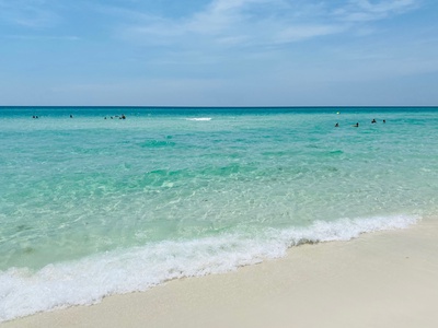 Crystal clear turquoise waters!