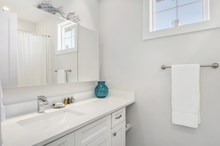 A full-size private bathroom is also included in the carriage suite!