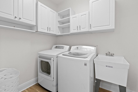 Full-size washer-dryer!