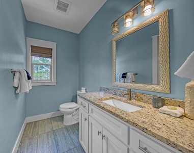 The 2nd and 3rd queen room share a 2-room Jack-n-Jill bathroom!